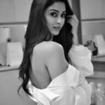 Eshanya Maheshwari Instagram – Don’t be easy to define.
Let them wonder 
About you… #weekend  #weekendvibes #blackandwhite 
#🖤 Photographer- @ruskinfelix 
H&M- @zuberiya_ansari