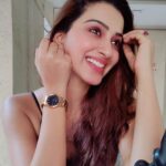 Eshanya Maheshwari Instagram – Celebrate this Black Friday with @danielwellington! Buy any watch of your choice and get a free strap or accessory. ❤ and don’t forget to also add my 15% discount code “ESHANYA” while purchasing on the website and DW stores. #danielwellington #eshanyamaheshwari #lifestyleblogger #fashionblogger #instablogger