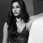 Eshanya Maheshwari Instagram – Silence isn’t always empty 
Sometimes it’s full of answers,
Waiting for someone to start questioning.. #silencespeaks #noiretblanc 
Photographer- @ruskinfelix 
H&M- @zuberiya_ansari