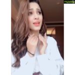 Eshanya Maheshwari Instagram – Girls maange more ”compliments” 🤣😜 I know I am cute 🤓
But cute cute hota hain 🙄 
#complimentsallday #girlswillbegirls #tiktok