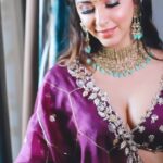Eshanya Maheshwari Instagram - 💜✨ HAPPY DHANTERAS 💰✨💰 May your life be full of happiness Outfit by @karishmaashita Makeup by @nishisingh_muah Hair by @imambihairstylist Styling by @bhoomibhanushali Videography by @portraitsbyvedant #diwali #dhanteras #diwalioutfit #diwalireels #reels #reelsinstagram #reelitfeelit #feelitreelit #foryou #diwalilook #diwaliphotoshoot #picoftheday #lookoftheday #pose #photoshoot #esshanyamaheshwari #esshanya #fashionblogger #styleblogger #instafashion