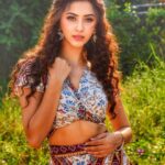 Eshanya Maheshwari Instagram - Smile, sparkle and shine ✨ Sun kissed face ☺️🌞 Outfit- @sheinofficial @shein_in Photographer- @ajayyparmar Makeup- @zuberiya_ansari Hair- @humaiiraansari Thanks- @jay_varia22 Search iD : 736879 . . Use code : BF191956 . . #sunkissed #sunshine #sparkle #smiles #poser #fashionblogger #instablogger #styleblogger #eshanyamaheshwari #shein #sheingals #actor #cute #lovewithme #gratitude #instalove #cute #gorgeous #ad #promotion #brand #sheincybermonday