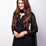 Eshanya Maheshwari Instagram - Jumme ki raat...! 🖤✨