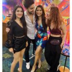 Eshanya Maheshwari Instagram - Thank you @deltin_life for inviting us to witness such amazing experience... BLACK JACK NIGHT 🖤☺️ And epic time with this crazy people 🤓 and our funny tradition 💋🤣 @lavinatandon05 @iamishitaraj @iamishitaraj @abhilashkumar @zainimam_official @hansitsingh #deltinlife #deltinroyalecasino #electriccarnival #goadiaries #gogoagone #LOVEGOA #blackjack #casinoroyale #poker Deltin Royale