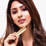 Eshanya Maheshwari Instagram – Got my hands on @deborahmilanoindiaโs make up & curated some fun looksโจ Totally fell in love with the #DeborahMilano Red Lipstick Range & their Love My Lashes Mascara โฅ๏ธ Shop now from @myntra & stay fashionable!
managed by @payalrai1303 ๐ค
#deborahmilano #makeup #cosmatics #mascara #lipstick ๐ธ- @ruskinfelix