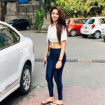 Eshanya Maheshwari Instagram – Got papped 📸 post workout by my own paparazzi @bmaheshwari10 🤣🤣😜🙈🤓 #postworkout #papped #candid #monday #mondayblues #gymlook #fitgirls #eshanyamaheshwari El gymnasio