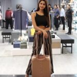 Eshanya Maheshwari Instagram - Such a great vibe to be at the store launch of @kennethcole at @infinitimall Malad 😍 After exploring @kennethcole new store collection of lifestyle products I am all set to make more space in my wardrobe 😉 #kennethcole #storelaunch#wearekcp #infinitimall #kcstorelaunch Infiniti Mall