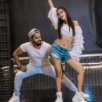 Eshanya Maheshwari Instagram - My thumka 💃🏼 and his swag 🕺🏻 Looks like I am doing something old and something new 🤓 with @tejasdhoke Guess the song we dancing on ? #dancecover #waitforit #comingsoon #eshanya #tejasdhoke #dancelover The World Dance School, India