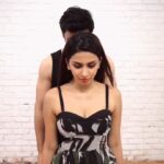 Eshanya Maheshwari Instagram - #bekhayali 🥰 has been my current favourite song and I am so excited to share this dance cover with handsome 😍 @the_parthsamthaan SWIPE LEFT TO WATCH FULL VIDEO HOPE YOU GUYS LIKE IT ☺️ (Link in the bio) Choreography- @vicky__pedia & @aakanksha5678🤗😘 Videography- @robindsouzaa🤗 Location- @nirvanamumbai #dancecover #contemporarydance #love #dancelover #bekhayali #💞 #parthsamthaan #eshanyamaheshwari Nirvana- Performing Arts Studio