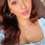 Eshanya Maheshwari Instagram - Kya hum itne haseen hain…? 😉💙 Follow me on josh app for more exclusive videos 💁🏻‍♀️ @officialjoshapp #humitnehaseentohnahi😇🙇‍♀️❤ #reels #reelsinstagram #reelitfeelit #feelitreelit #feelkaroreelkaro #cutness #esshanya #esshanyamaheshwari
