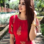 Eshanya Maheshwari Instagram - Happy Navratri 😇🙏😁 to all May Goddess Durga fill you Life with Bliss, Love and ample prosperity.😁 #happyNavratri