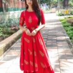 Eshanya Maheshwari Instagram - Happy Navratri 😇🙏😁 to all May Goddess Durga fill you Life with Bliss, Love and ample prosperity.😁 #happyNavratri