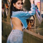Eshanya Maheshwari Instagram - YOU OWN MY BACK 😜 AND MY A$$.😉 Denim jacket- @sheinofficial @shein_in Photograher- @ajayyparmar H&M @zuberiya_ansari Location- @145cafeandbar Do you wanna know my fashion secret? Find it in #SHEINSecretSale! Explore secret offers on dresses, cute accessories and more. Don’t forget to share only with your BFF! Use my code "Secret500" to get 10% off entire site of www.shein.in or SHEIN APP. (Coupon code valid from 19th August to 8th September Hurry up tomorrow is last day 👉🏻🙌🏻 #besexybeyou #bringbackthesexy #denim #sheinsecretsale #sheingals