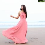 Eshanya Maheshwari Instagram - He said - I love the way your eyes sparkle when you smile ☺️ and then I couldn’t stop smiling 😁 #smile Outfit- @faballey Photography- @ibphotography27