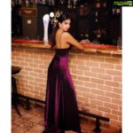 Eshanya Maheshwari Instagram - Shhhhhhhhh....... I AM BUSY DOING SUNDAY 🤓 #sundayvibes Photographer @ajayyparmar M&H @zuberiya_ansari Styling 🙋🏻‍♀️ Location @knottyyard Knotty Yard