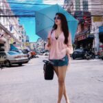 Eshanya Maheshwari Instagram - 🌷💫✨ #bangkokstreetphotography #shotoniphonex #beyou #travelblogger #instatravel #thailand #bangkok Photo courtesy- @mohitbhatia91 🤗 Bangkok, Thailand
