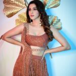 Eshanya Maheshwari Instagram - “No one is more eye-catching than a woman with a sense of individual style” Outfit by @karishmaashita Makeup by @nishisingh_muah Hair by @imambihairstylist Styling by @bhoomibhanushali Photography by @ajayyparmar #pose #photoshoot #stylishsaree #esshanyamaheshwari #esshanya #fashionblogger #styleblogger #instafashion