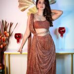 Eshanya Maheshwari Instagram - “No one is more eye-catching than a woman with a sense of individual style” Outfit by @karishmaashita Makeup by @nishisingh_muah Hair by @imambihairstylist Styling by @bhoomibhanushali Photography by @ajayyparmar #pose #photoshoot #stylishsaree #esshanyamaheshwari #esshanya #fashionblogger #styleblogger #instafashion