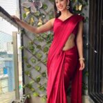 Eshanya Maheshwari Instagram - ❤️ Ps: on fans demand 💁🏻‍♀️ #sareelove #desigirl #saree #red #esshanyamaheshwari #esshanya