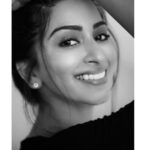 Eshanya Maheshwari Instagram - A SMILE IS THE PRETTIEST THING YOU CAN WEAR. 😁 🤗😁 I’M WEARING THE SMILE YOU GAVE ME - @pearl32dentalspa PHOTOGRAPHER - @mohitbhatia91 🤗