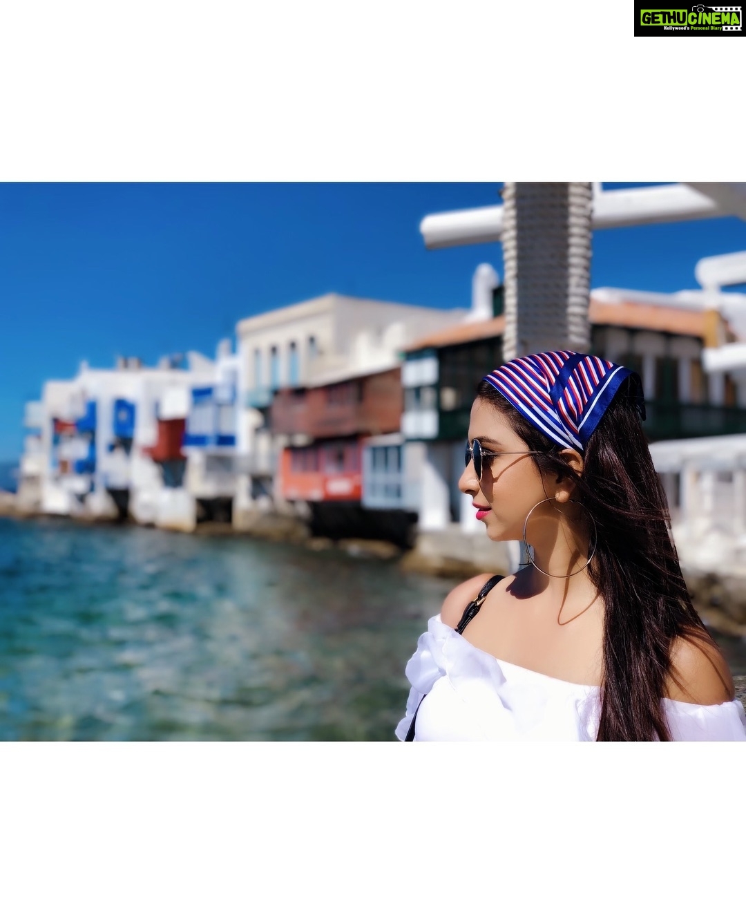Eshanya Maheshwari Instagram - There’s no time to be bored in a world as beautiful as this. #mykonos #littlevenice #greece🇬🇷 #travelblogger #instatravel Mýkonos, Kikladhes, Greece