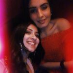 Eshanya Maheshwari Instagram - No one will ever be as entertained by us as us 😜🤣😁🙃 👯‍♀️ @sonalikukreja_ #unfiltered #friendship #crazywe #bff #moods #hujicam Silver Beach Cafe