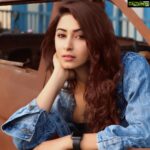 Eshanya Maheshwari Instagram - PRETTY is an accident of NATURE, ELEGANCE is a self-created ART ☺️✌🏻 #styleblogger #fashioninsta #rishinakandhariphotography Photography- @rishinakandhari Mumbai, Maharashtra