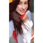 Eshanya Maheshwari Instagram - CELEBRATING THE SPIRIT OF INDIA 🇮🇳 FEELING JOY AND PRIDE OF BEING INDIAN 🙌🏻 SENDING YOU WARM SMILE AND WISHES FOR A HAPPY REPUBLIC DAY 🇮🇳🙌🏻 #beingindian #india #republicday #proudtobeanindian #vandemataram🙏🇮🇳 Mumbai, Maharashtra