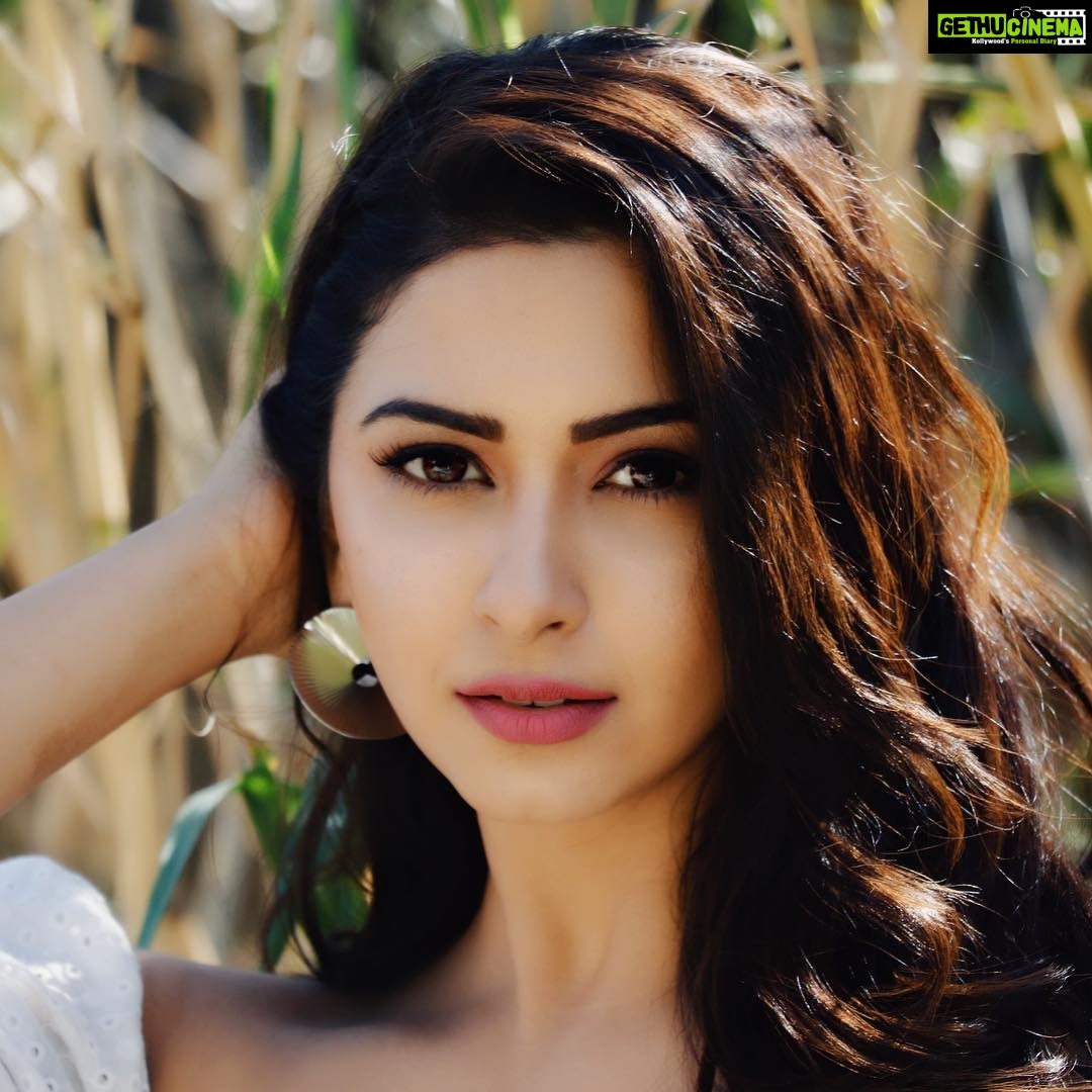 Eshanya Maheshwari Instagram - YOU SAY I DREAM TOO BIG๐คจ I SAY YOU THINK TOO SMALL ๐ #๐โ๐ป#dreambig ๐ @maggipatwa ๐๐ปโโ๏ธ @suvarna8394 ๐ธ @armaanshukla11