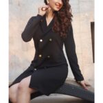 Eshanya Maheshwari Instagram - SHOPPING RULE NO :- 001 If it’s not BLACK 😳 Put it BACK 😉✌🏻 Outfit- @srstore09 Photo courtesy- @rishinakandhari #loveforblack🖤 #blackisback #srstore #rishinakandhariphotography