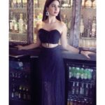 Eshanya Maheshwari Instagram - “I LIKE MY MONEY WHERE I CAN SEE IT: HANGING IN MY CLOSET. 😉✌🏻 💁🏻‍♀️💫 Outfit- @srstore09 Photo courtesy- @rishinakandhari hair- @rutika_hair_stylist Location- @drinxexchange #beyourself #styleblogger #keepshining🌟 #rishinakandhariphotography #srstore