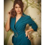 Eshanya Maheshwari Instagram - THE WORLD IS MY RUNWAY 🤘🏻 #iamready #bringiton #fashioninsta #styleblogger #stalkbuylove Outfit- @stalkbuylove Photography- @kmajethia Makeup - @qureshi_aslam Hair - @nargis9052 Mumbai, Maharashtra