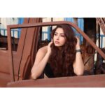 Eshanya Maheshwari Instagram - I THANK GOD EVERY DAY, THAT I WOKE UP FEELIN’ THIS WAY, AND I CAN’T HELP LOVIN’ MYSELF, AND I DON’T NEED NOBODY ELSE 😉 #styleblogger #ifiwereyouiwannabemetoo #rishinakandhariphotography Photography- @rishinakandhari Mumbai, Maharashtra