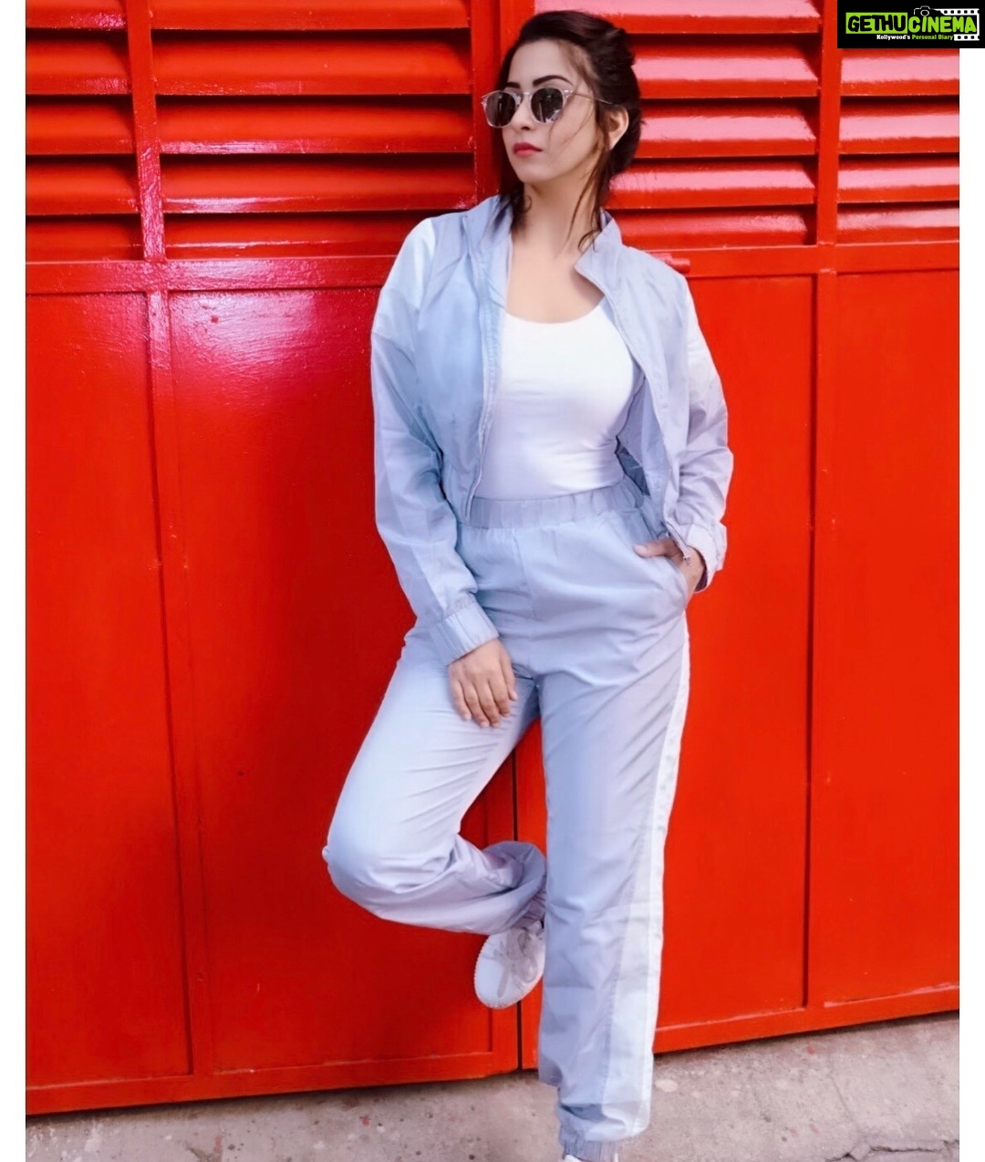 Eshanya Maheshwari Instagram - The only rule is don't be boring and dress like a BOSS LADY wherever you go. Life is too short to blend in. ππ» . . Outfit- @shein_in @sheinofficial πππ, Photography- @rishinakandhari πΈ . . Link : http://bit.ly/2VXjnf9 Search iD : 598477 . . Use code βeshanyaQ1" and u can enjoy βΉ200 off orders over βΉ2000 . The code is valid to 31st march 2019 . . Thanks @jay_varia22 . . @sheinofficial @shein_in π #shein #sheingals #actor #cute #rishinakandhariphotography #lovewithme #gratitude #instalove #cute #gorgeous #ad #promotion #brands #fashionblogger #styleblogger Mumbai, Maharashtra