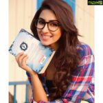 Eshanya Maheshwari Instagram - How simple look can just look so classy with this stylish pair of eyewear glasses😍🤓 I am totally convinced that @lenskart is the most coveted fashion eyewear destination.😍💁🏻‍♀ Log on to @lenskart App or website to get your pair. Just search with this product ID:130622 📸 photography @rishinakandhari🤗 Stylist💁🏻‍♀️ @bhavika1091 Thank you so much 🤗 #teamESHANYA #rishinakandhariphotography #geeky #cutelook #simpleisbest❤︎ Mumbai, Maharashtra