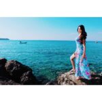 Eshanya Maheshwari Instagram - If we were meant to stay in one place, we would have ROOTS instead of FEET ✨☺️ hair by @suvarna8394 makeup by @maggipatwa Photograher @thatfloatingcloud outfit by @srstore09 #traveltheworld🌍 #travelblogger #style #greece Greece