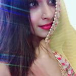 Eshanya Maheshwari Instagram - #festivevibes😍 #selfies #ganeshchaturthi #desi #indiangirl #festival #happiness Mumbai, Maharashtra