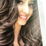 Eshanya Maheshwari Instagram - SMILE often 😁 THINK positively ☺️ GIVE thanks🙏 LAUGH loudly 🤣 LOVE others 💕 DREAM big ✌🏻 #life #smile