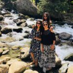 Eshanya Maheshwari Instagram – Major missing 😔☹️ Maa and my Bhavz 😘 it’s been more then  45 days of shooting in kashmir more 2 3 days of shooting and then I am coming to you 💕😘😍🤗@bhavika1091 @maheswariswati #missyou #missyoumumbai😔 #mumbaifood #mumbailife #mumbaifriends #family Kashmir Valley, Pahalgam