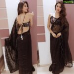 Eshanya Maheshwari Instagram - My love for Saree ❤️😍 and never ending love for black colour 👻 are you exactly like me ??? #sareelove #blackcolorlover🖤 #andthatblouse #✌🏻💫