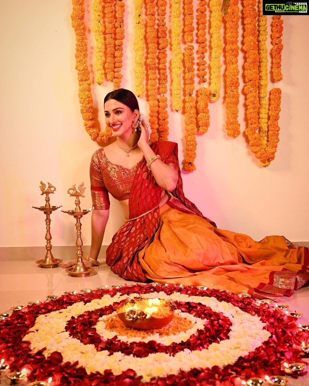 Eshanya Maheshwari Instagram - May Lakshmiji fill your life with immense love, friends and moments of happiness that you are never short in life. And May this festival of lights fill your life with joy and happiness, prosperity and good health. I wish you all and your family a very Happy Diwaliβ¨β¨πͺπͺππβ€οΈβ€οΈ Outfit designed by @maheswariswati H&M by Me ππ»ββοΈ Photography by @ajayyparmar Decor by @maheswariswati @bhavikamaheswari10 @aayush._20 #happydiwali #diwali #diwalilook #diwalioutfit #diwalidecorations #diwaliphotography #picoftheday #lookoftheday #ootd #esshanya #esshanyamaheshwari #fashionista