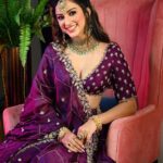 Eshanya Maheshwari Instagram - HAPPY DHANTERAS 💰✨💰 May your life be full of happiness and harmony with enough wealth to give you all comforts you ever wished. Stay blessed 😇 Outfit by @karishmaashita Makeup by @nishisingh_muah Hair by @imambihairstylist Styling by @bhoomibhanushali Photography by @ajayyparmar #diwali #dhanteras #diwalioutfit #diwalilook #diwaliphotoshoot #picoftheday #lookoftheday #pose #photoshoot #esshanyamaheshwari #esshanya #fashionblogger #styleblogger #instafashion