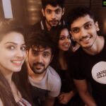 Eshanya Maheshwari Instagram – #my #squad #myfriends #bestiesforlife #🙋🏼🤷🏻‍♂️🙆🏻‍♂️💁🏼🙋🏻‍♂️