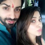 Eshanya Maheshwari Instagram - #friends #festive #gatheringwithfriends #ganpati #selfies #pout #smile😊 #karanwahi @imkaranwahi ☺️👻