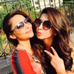 Eshanya Maheshwari Instagram - Rish love you yaar 😘😍 @rishinakandhari #friends#fun#pose#click#pout#smile#talks# bffs