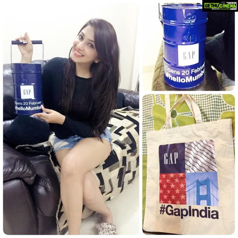 Eshanya Maheshwari Instagram - This invite made my day ☺️Thank you @gapindia for such a cool invitation with this amazing dabba😍 super excited about the launch 🙆🙋🏼😍#gapindia #gap #hellomumbai