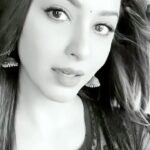 Eshanya Maheshwari Instagram - Tribute to the legend #latamangeshkar Ji who has given such iconic songs to Bollywood which has been passed on from generations to generations and I’m sure will continue for many more years ahead… I’ve been always a fan of old songs and this has been my all time favourite song till date.. she will be always with us through her songs which will be living in our hearts forever…. Because legends never die… ❤️✨ #latamangeshkarsongs #lagjagale #oldsongs #bollywoodsongs #tribute #legend #latamangeshkar Ji #rip