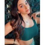 Eshanya Maheshwari Instagram - I am mine. Before I am ever anyone else’s. ✌🏻 #photodump #selflove #selfworth #ootd #fashionblogger #styleblogger #esshanyamaheshwari #esshanya