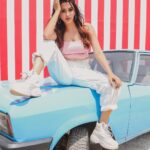 Eshanya Maheshwari Instagram - 💓🌸 #retro #esshanyamaheshwari #esshanya #pose #ootd #picoftheday