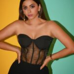 Eshanya Maheshwari Instagram - Shine so bright that it burns their fuckin eyes.. ✨😉🖤 Corset top by @urbanic_official 💁🏻‍♀️ Styled by Me 🙋🏻‍♀️ H&M by Me 🙋🏻‍♀️ Photography by @ajayyparmar 📸 Location @madstudioofficial 💁🏻‍♀️ #shine #glow #bosslady #sassy #black #🖤 #lookoftheday #ootd #picoftheday #pose #photoshoot #instagood #instadaily #urbanic #instafashion #fashionblogger #styleblogger #poser #esshanya #esshanyamaheshwari
